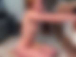 Live cam show with Lia - Spank on madthumbs