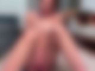 Live cam show with Lia - Public on Camsoda