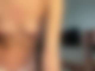 Live cam show with Lia - Sexy on Dolls Live
