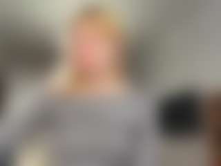 Spettacolo in cam dal vivo con Lia - Role Play su Camsoda