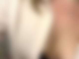 Live cam show with Lia - Flashing on Camsoda