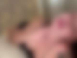 Live cam show with Lia - Flash on Milfs Live