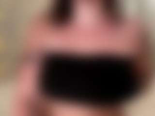 Live cam show with Lia - Camel Toe on madthumbs