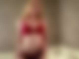 Live cam show with CherlynMidy - Blue Eyes on Milfs Live