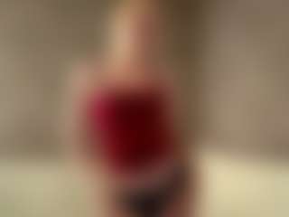 Live cam show with CherlynMidy - Twerk on Camsoda