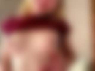 Live cam show with CherlynMidy - Blue Eyes on Dolls Live