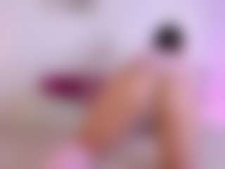 Live cam show with JulietaLombardi - Toys on Chatstar