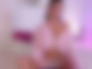 Live cam show with JulietaLombardi - Squirt on infinitiblacc.com