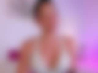 Live cam show with JulietaLombardi - Squirt on Strip Flash - Live Sex Shows