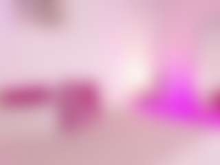 Live cam show with JulietaLombardi - Spin on Camsoda
