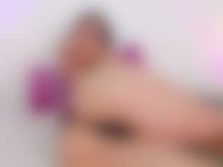 Live cam show with JulietaLombardi - Big Tits on Hubzter Live
