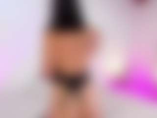 Live cam show with JulietaLombardi - Petite Teen (18+) on SpankPalCams