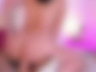 Live cam show with JulietaLombardi - Sexy on TottyGirls