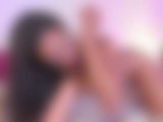 Live cam show with JulietaLombardi - Strip on Instabang