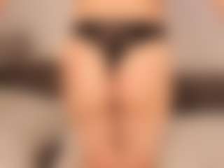AdelleIbey's Live Sex Cam Show
