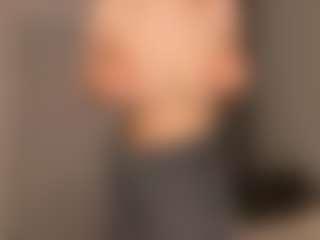 AdelleIbey's Live Sex Cam Show