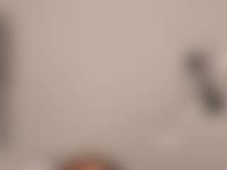 AdelleIbey's Live Sex Cam Show