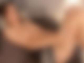 AdelleIbey's Live Sex Cam Show