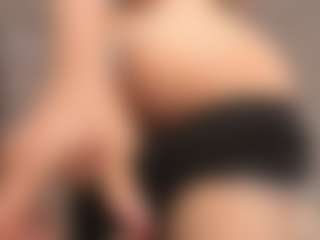 AdelleIbey's Live Sex Cam Show