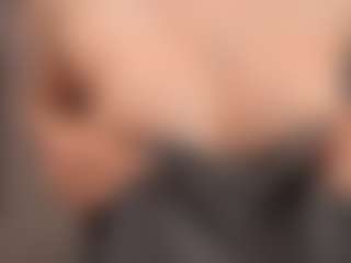 AdelleIbey's Live Sex Cam Show