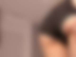 AdelleIbey's Live Sex Cam Show