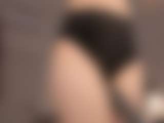 AdelleIbey's Live Sex Cam Show