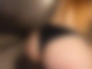 AdelleIbey's Live Sex Cam Show