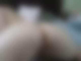 Live cam show with AngelikaAnn - Oil on 1on1-livenow
