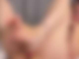 Live cam show with BloomyDew - Gray Eyes on Milfs Live