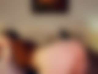 Live cam show with Emily - Upskirt on iamadamtest123.com