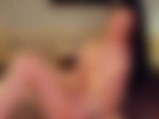Live cam show with Emily - Teen (18+) on fapnchat