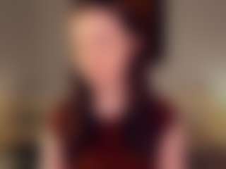Live cam show with Emily - Camel Toe on livesuperchat.net