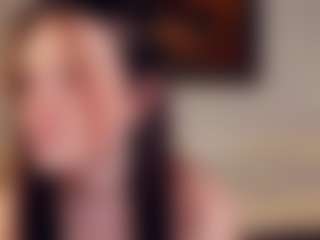 Live cam show with Emily - Upskirt on Soda Cam