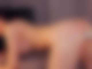 Live cam show with Emily - Shaved on Camsoda