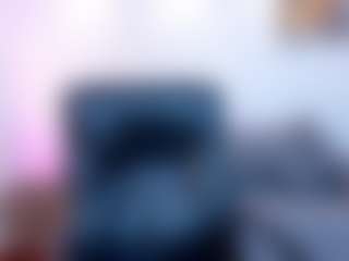 Live cam show with Lea-rousse - Facial on Chatstar
