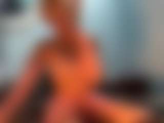 Live cam show with MargheritaKreiter - Striptease on Camsoda