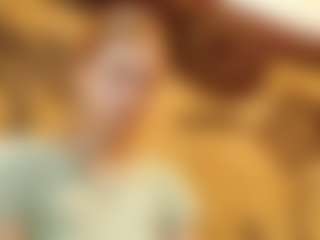 Live cam show with Kira - Hot on Camsoda