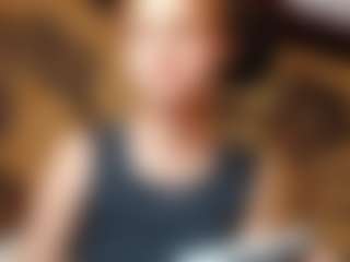 Live cam show with Kira - Squirt on SquirtSoMuch