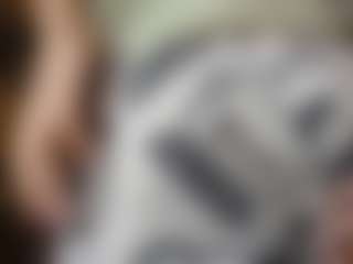 Live cam show with Kira - Sexy on Strip Flash - Live Sex Shows