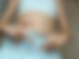 Live cam show with Kira - Sexydance on Chatstar