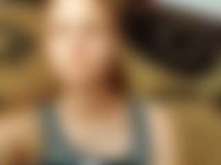 Live cam show with Kira - Cute on Lustler
