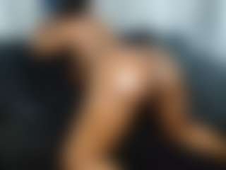Live cam show with SweetHotLips102 - Middle Aged on Milfs Live