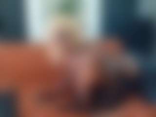 SweetHotLips102's Live Sex Cam Show