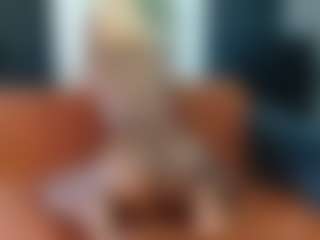 SweetHotLips102's Live Sex Cam Show