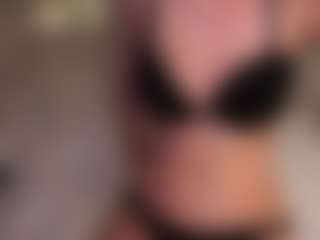 Live cam show with Rin - Foot Fetish on Big Tits