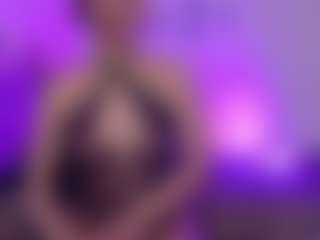 Live cam show with amyy-adams - Sexy on Chatstar