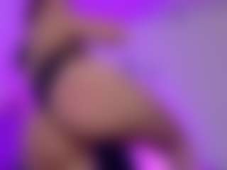 Live cam show with amyy-adams - Dildo on Camsoda