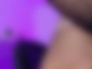 Live cam show with amyy-adams - Average on Camsoda