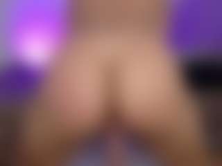 Live cam show with amyy-adams - Normal on Soda Cam