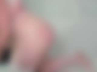 Live cam show with Gentle-Sine - Big Tits on livesuperchat.net